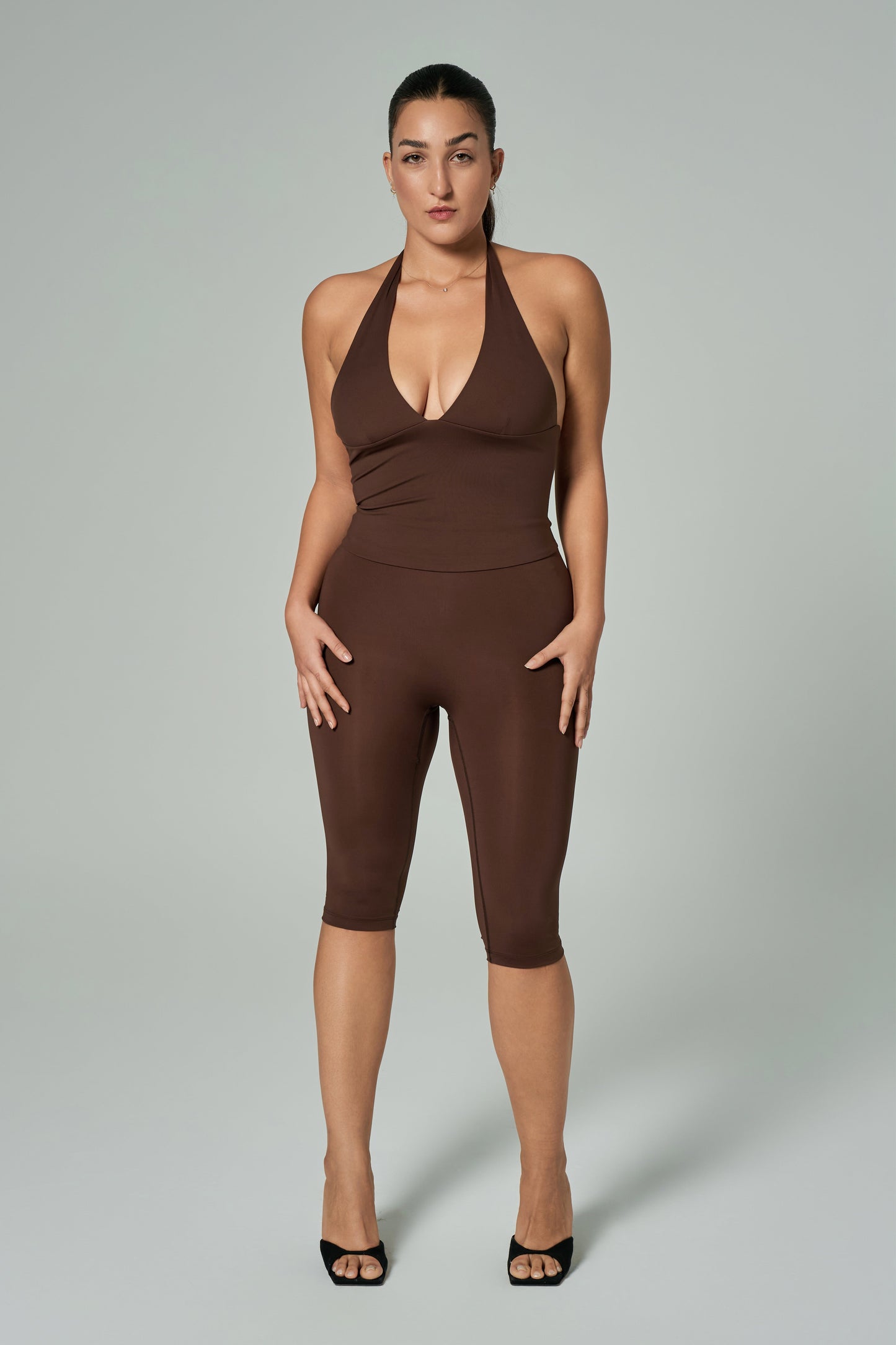 'Audrey' High Waist Capri | Brown